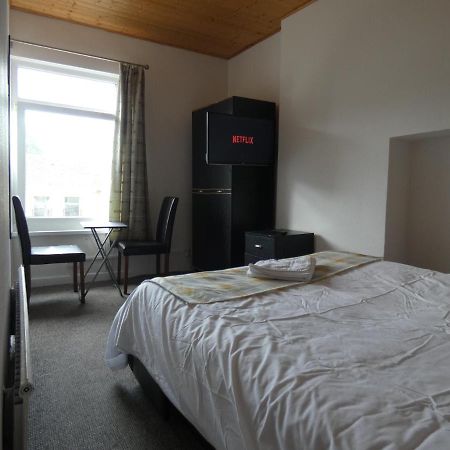 Hill Breeze House 호텔 머티르티드필 외부 사진