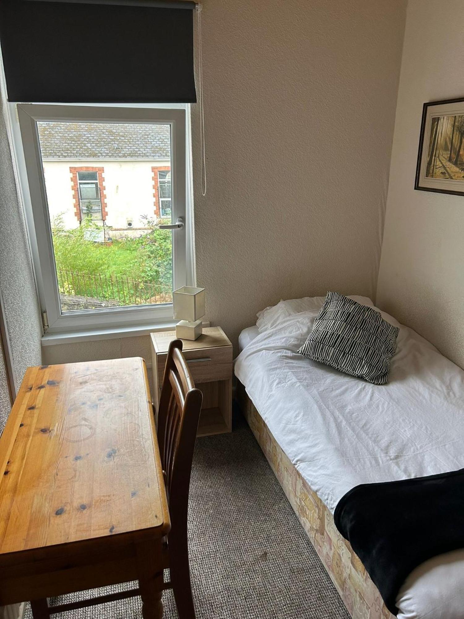 Hill Breeze House 호텔 머티르티드필 외부 사진