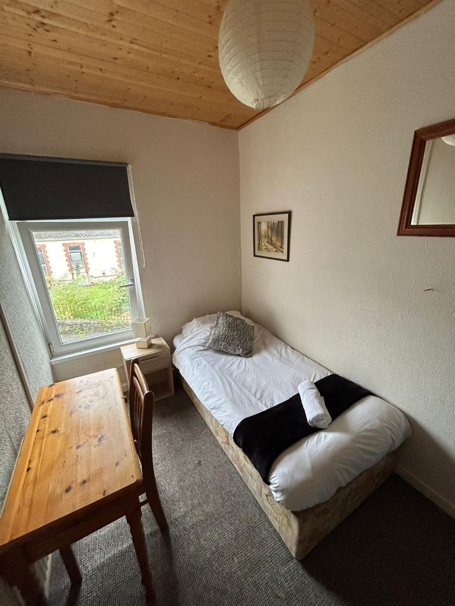 Hill Breeze House 호텔 머티르티드필 외부 사진